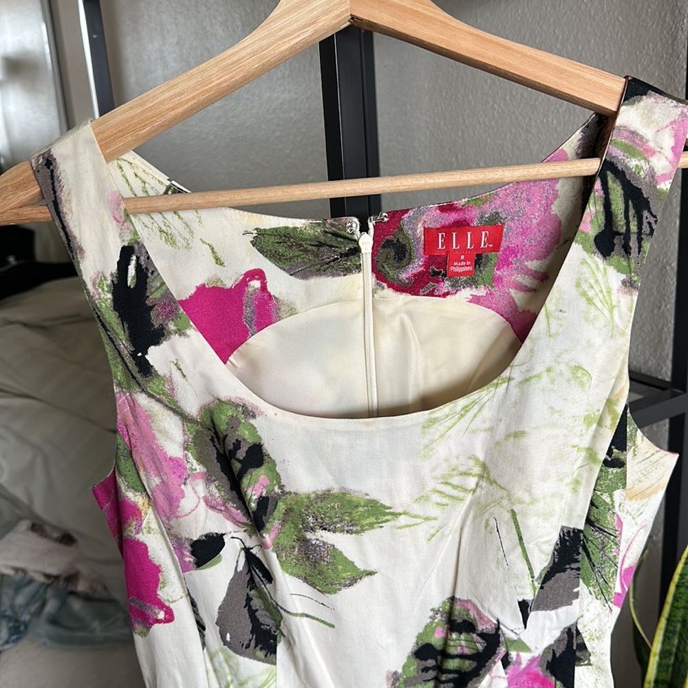 ELLE Floral Dress - Picture 2 of 5